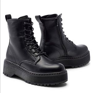 Steve Madden Betty combat boots